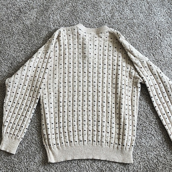 Van Heusen Large colorful sweater. - Picture 3 of 4